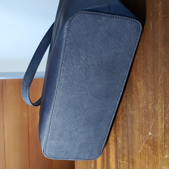 Juicy Couture 17x11 Shopper Tote Navy Blue Saffiano Leather Double Handles Large - Picture 4 of 10